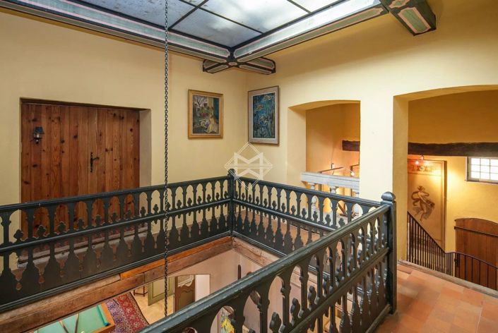 Image No.11-10 Bed House for sale