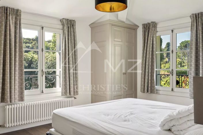 Image No.17-5 Bed House for sale