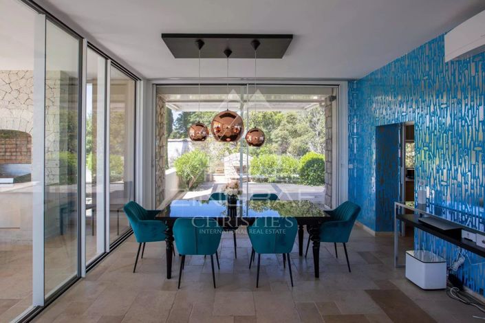 Image No.10-9 Bed House for sale