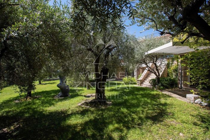 Image No.19-9 Bed House for sale