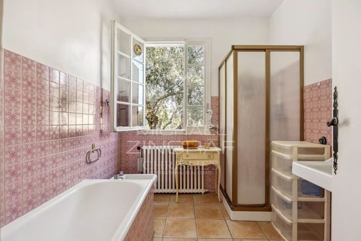 Image No.10-4 Bed House for sale