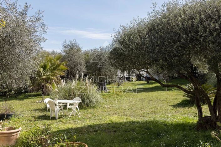 Image No.4-4 Bed House for sale