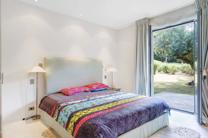 Image No.15-9 Bed House for sale