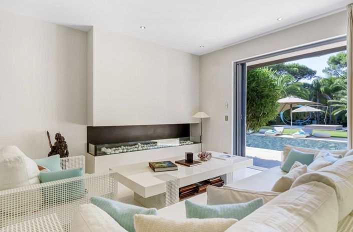 Image No.7-9 Bed House for sale