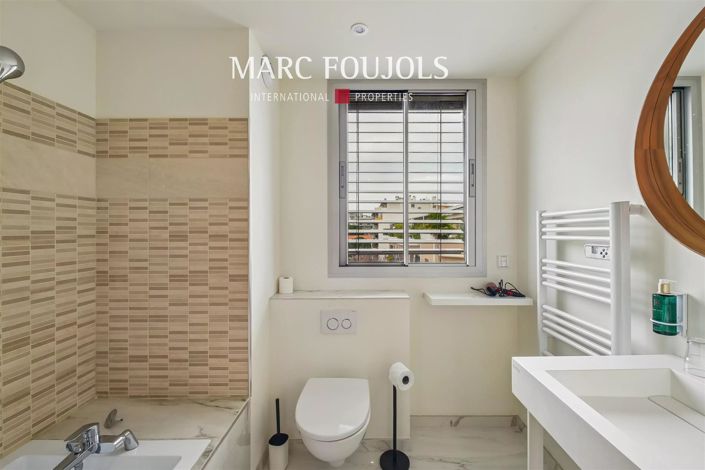 Image No.10-3 Bed Apartment for sale