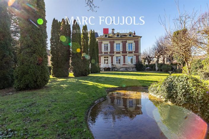 Image No.2-8 Bed House for sale