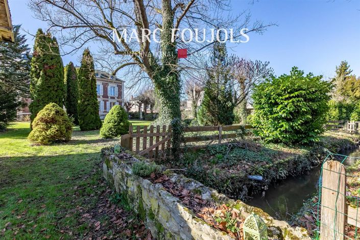 Image No.20-8 Bed House for sale