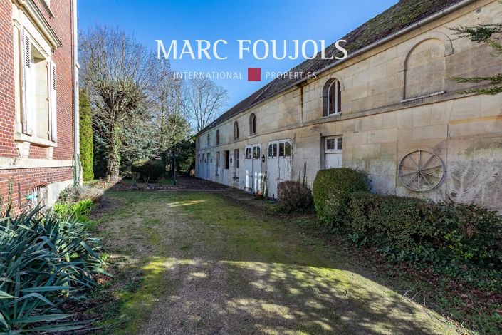 Image No.4-8 Bed House for sale