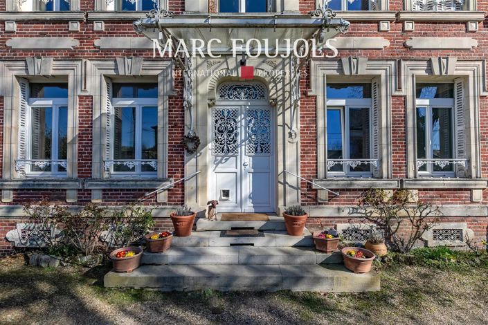 Image No.6-8 Bed House for sale