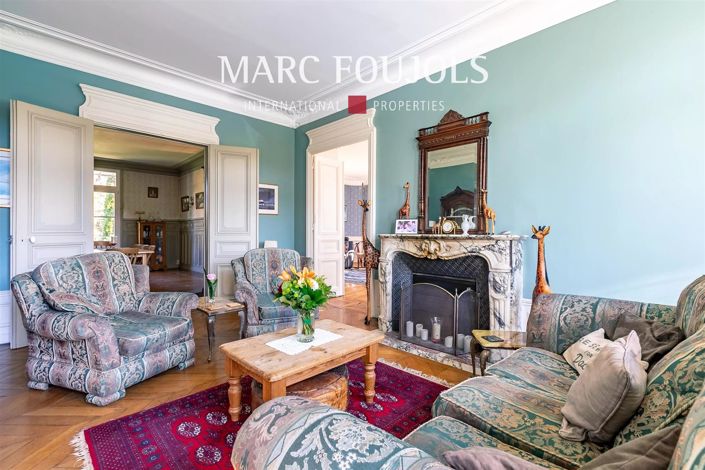 Image No.8-8 Bed House for sale