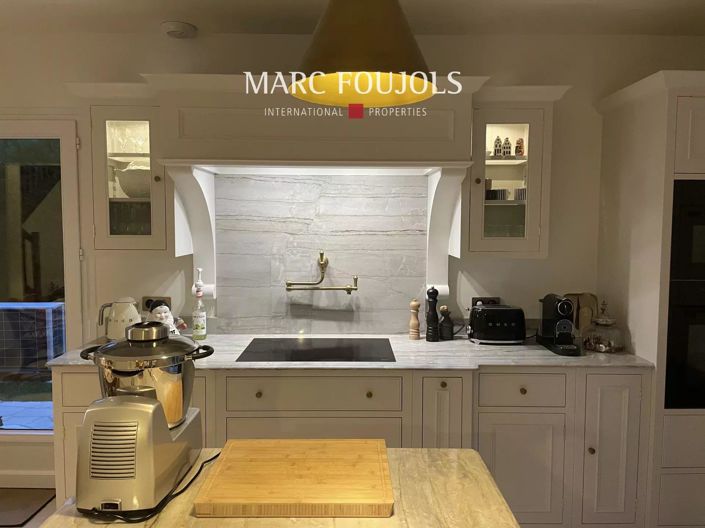 Image No.11-5 Bed House for sale