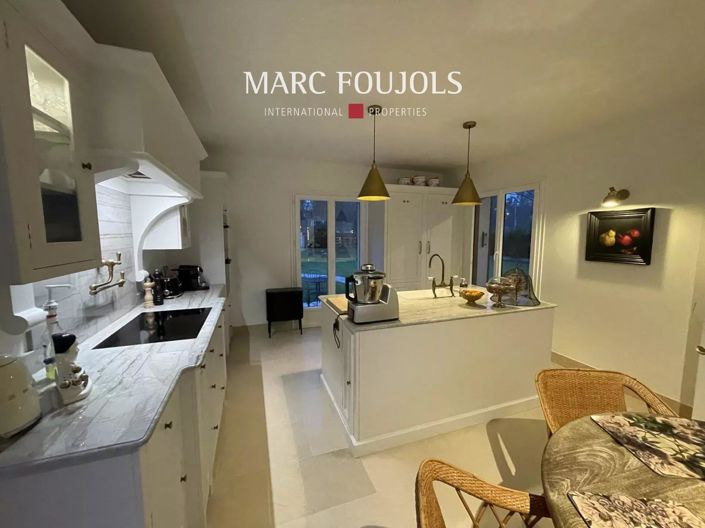 Image No.12-5 Bed House for sale