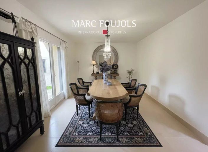 Image No.8-5 Bed House for sale