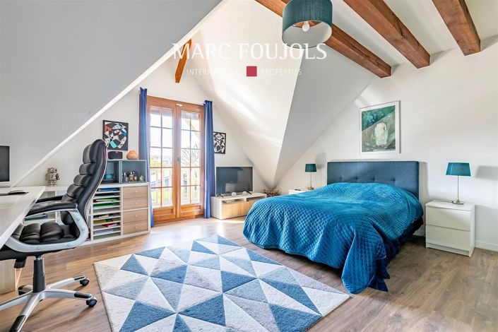 Image No.19-5 Bed House for sale