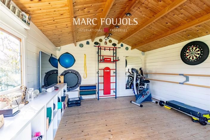 Image No.24-5 Bed House for sale