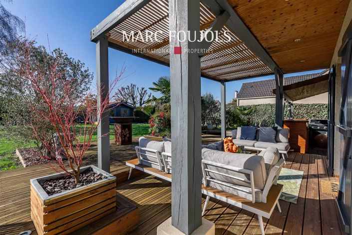 Image No.6-5 Bed House for sale