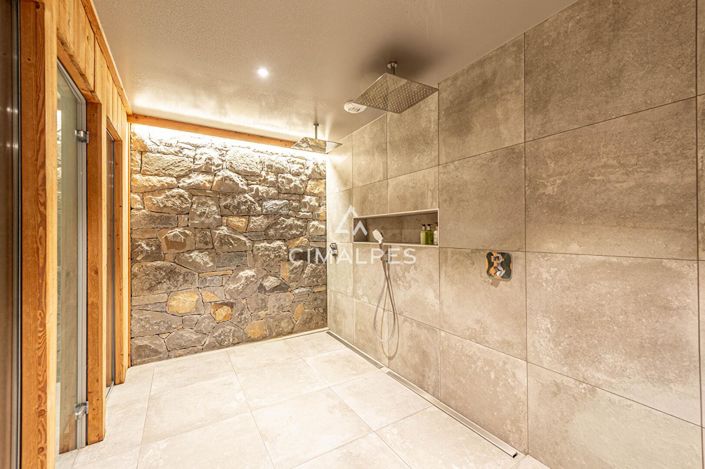 Image No.17-7 Bed House for sale