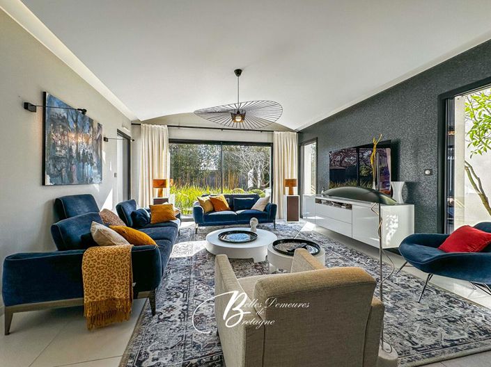 Image No.3-4 Bed House for sale