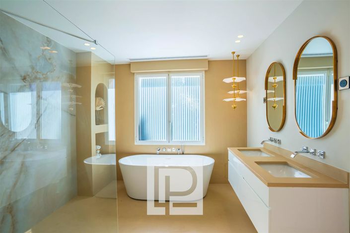 Image No.13-5 Bed House for sale