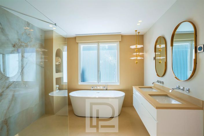 Image No.13-5 Bed House for sale