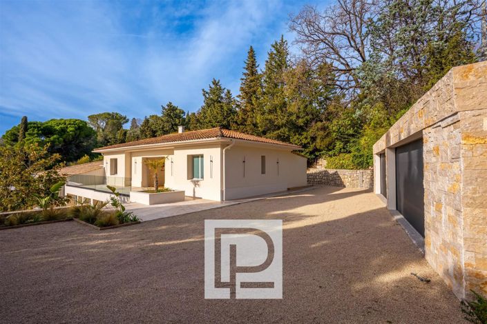 Image No.17-5 Bed House for sale