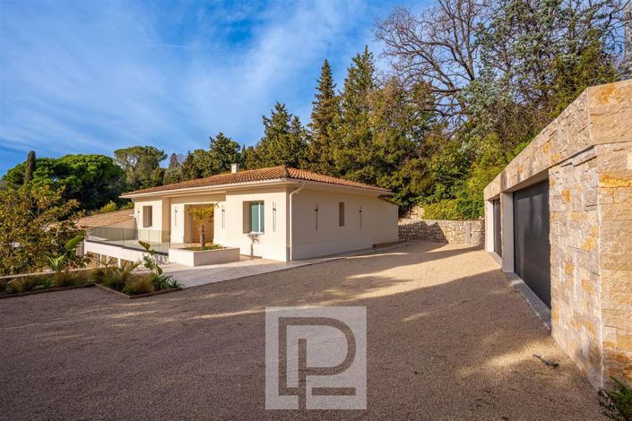 Image No.17-5 Bed House for sale