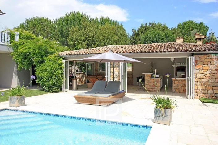 Image No.4-5 Bed House for sale