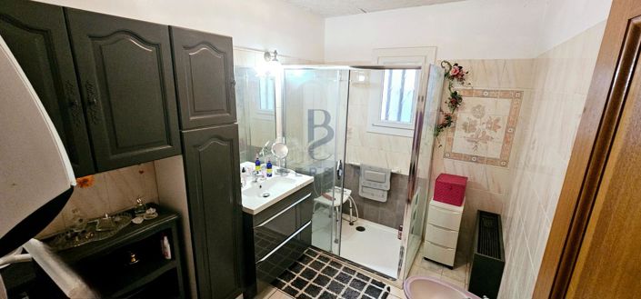 Image No.13-6 Bed Property for sale