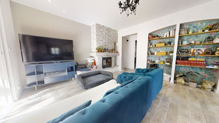 Image No.10-3 Bed House for sale