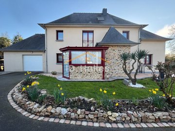 1 - Bourgbarré, Maison