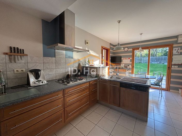 Image No.3-Maison de 4 chambres à vendre à Bourgbarré