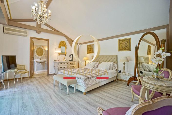 Image No.11-3 Bed Property for sale