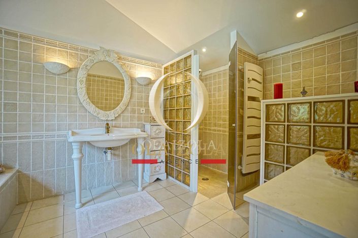 Image No.13-Propriété de 3 chambres à vendre à Biarritz