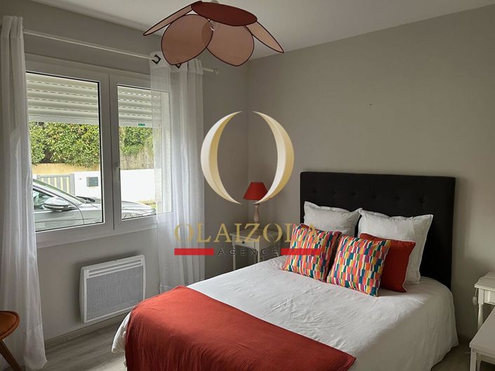 Image No.17-3 Bed Property for sale