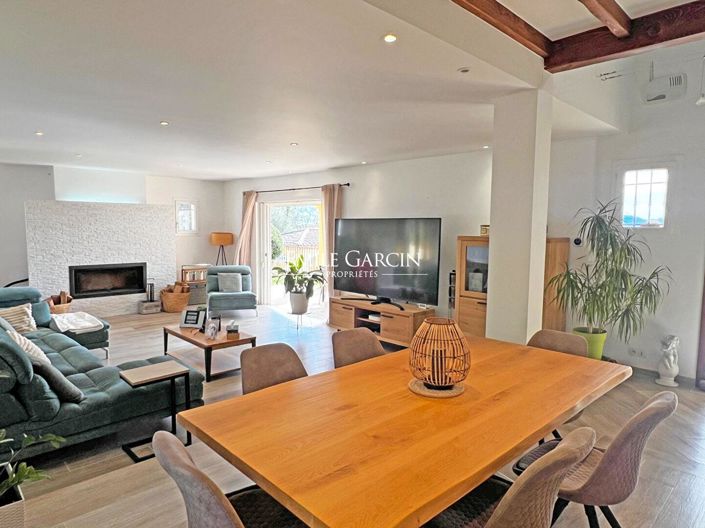 Image No.5-4 Bed House for sale