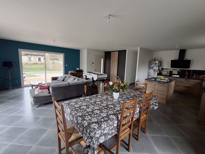 Image No.2-Maison de 4 chambres à vendre à Simandre