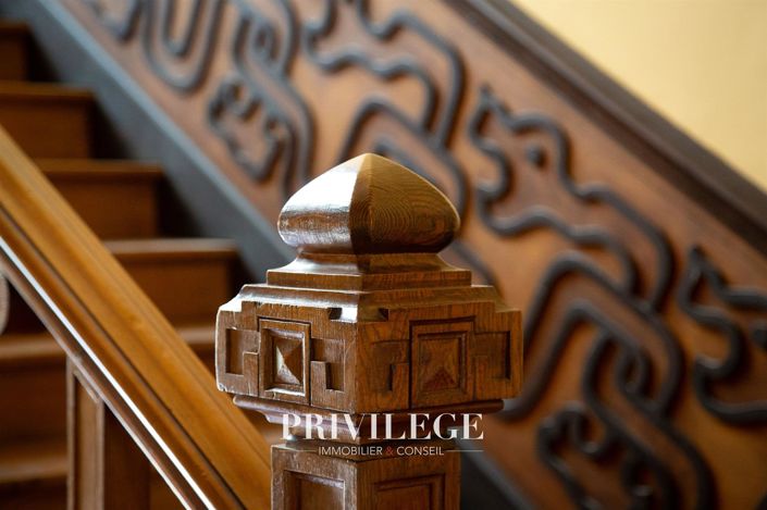 Image No.21-7 Bed House for sale