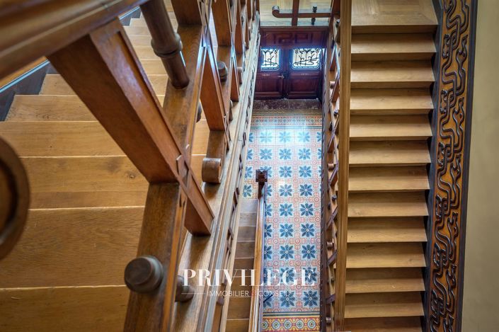 Image No.27-7 Bed House for sale