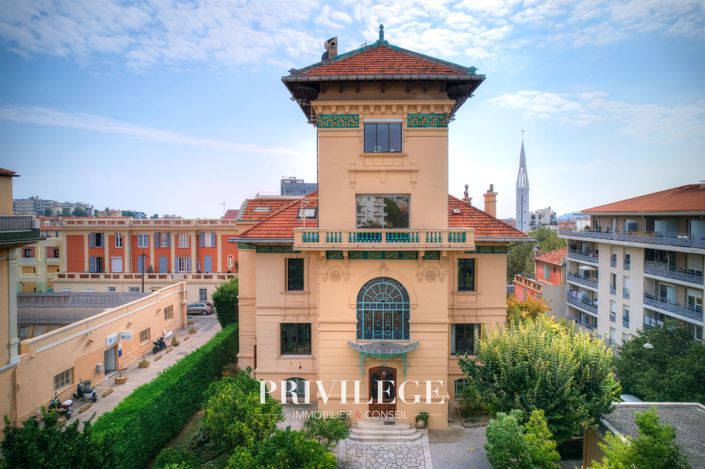 Image No.33-7 Bed House for sale