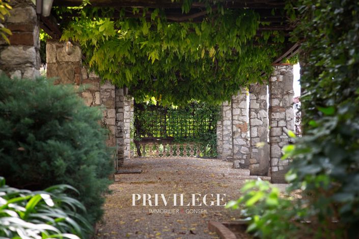 Image No.6-7 Bed House for sale