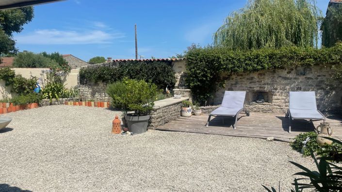 Image No.8-3 Bed House for sale