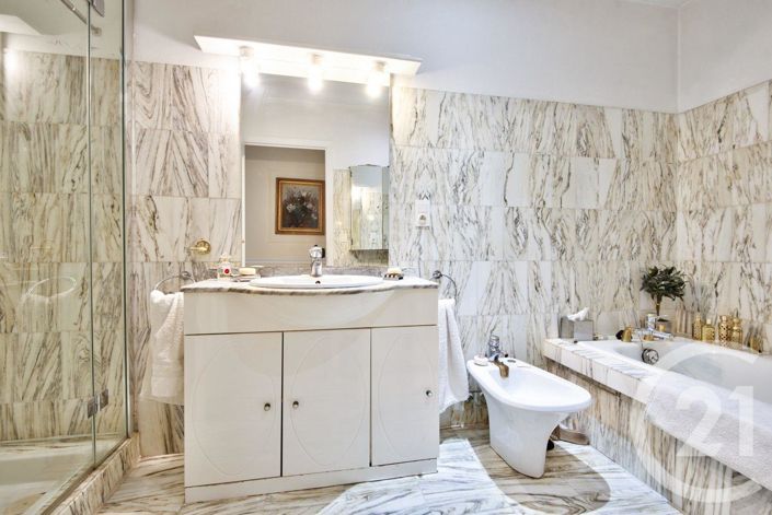 Image No.12-4 Bed House for sale