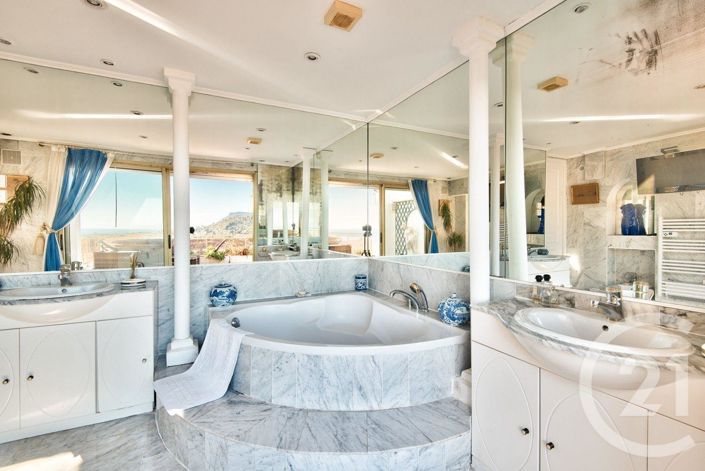 Image No.15-4 Bed House for sale