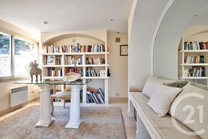 Image No.20-4 Bed House for sale