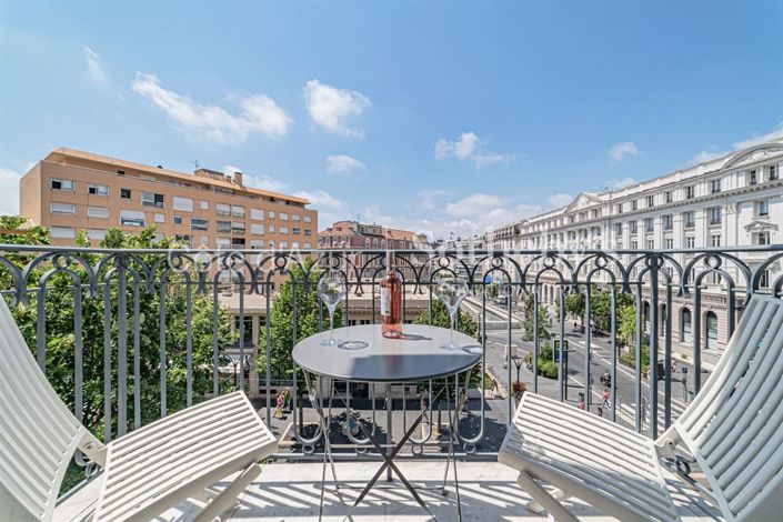 Image No.2-Appartement de 2 chambres à vendre à Nice