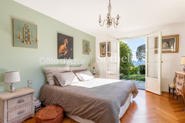 Image No.12-3 Bed Property for sale