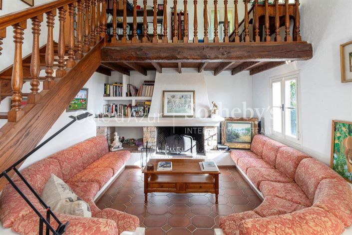 Image No.7-3 Bed Property for sale