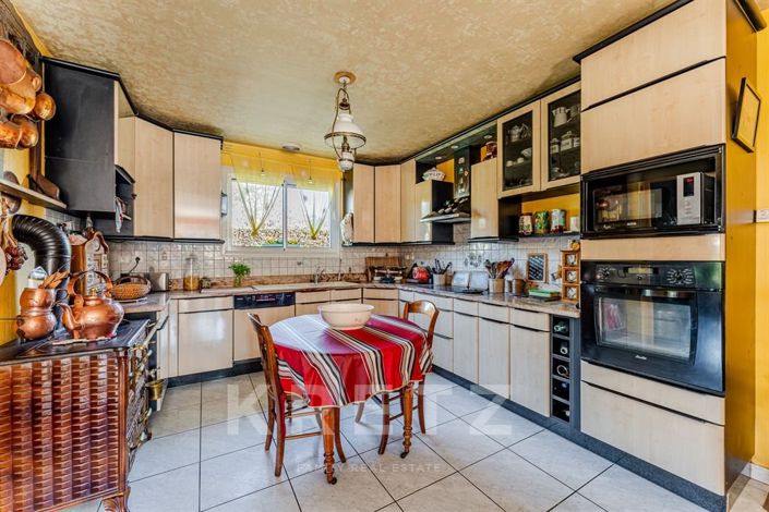 Image No.14-4 Bed House for sale