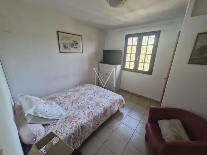 Image No.13-6 Bed House for sale