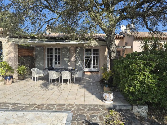 Image No.2-6 Bed House for sale